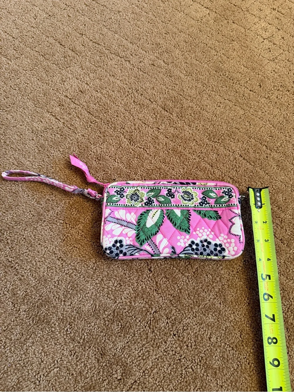 Vera Bradley Priscilla Pink Floral Quilted Cotton Zip Around Wristlet Wallet - Picture 2 of 5